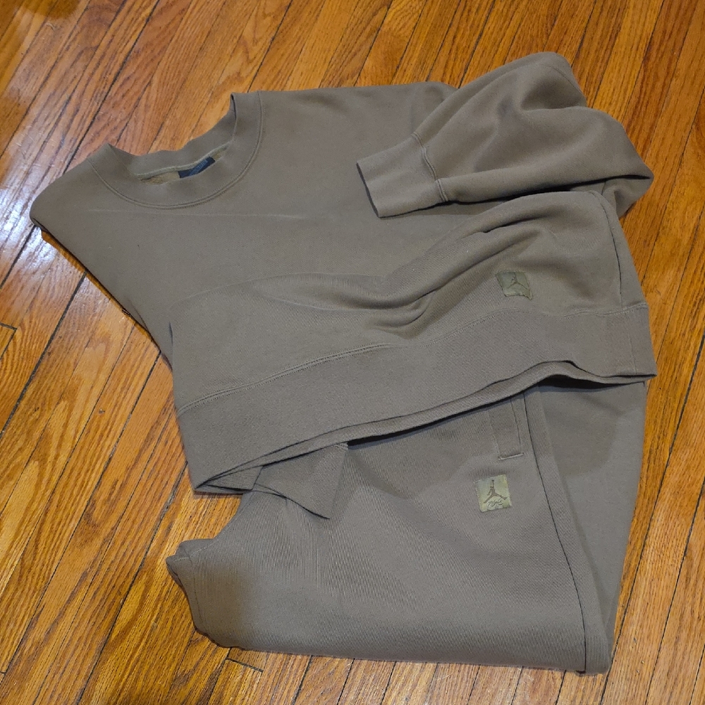 Jordan Olive Green Track Pants & Sweatshirt Set